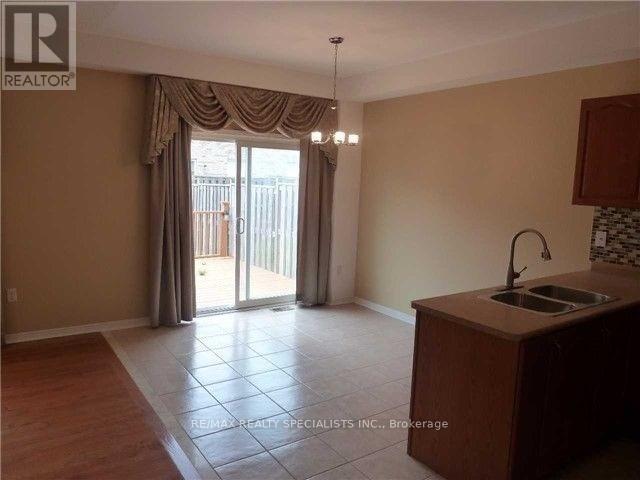 3402 Covent Crescent, Mississauga, Ontario  L5M 7P1 - Photo 5 - W14123190