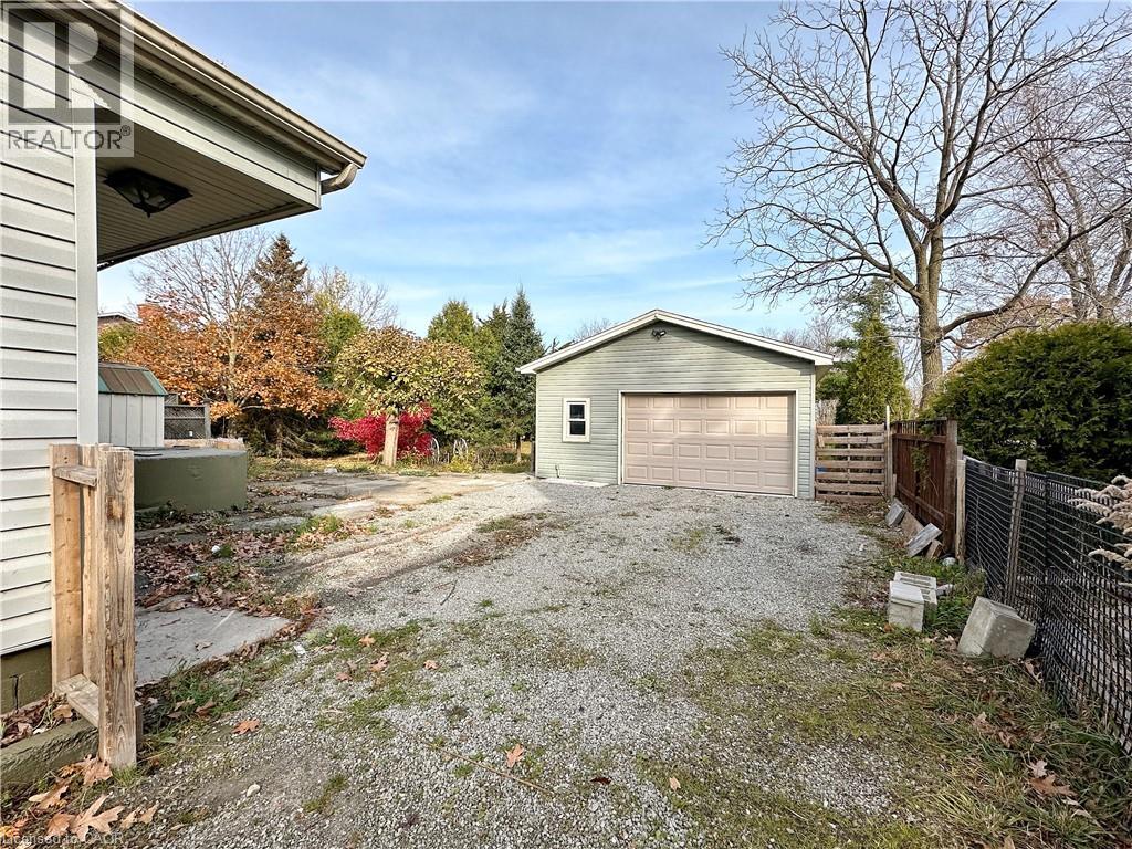 49 Ridge Road E, Grimsby, Ontario L3M 4E7 - Photo 7 - 40870599