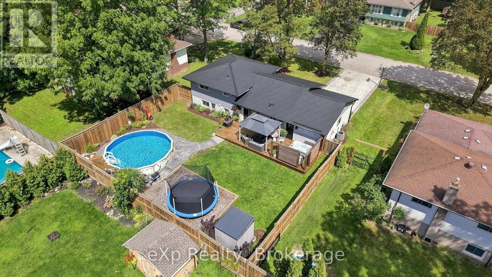 541 Oakview Crescent, Wellington North (Mount Forest), Ontario  N0G 2L2 - Photo 2 - X14123252