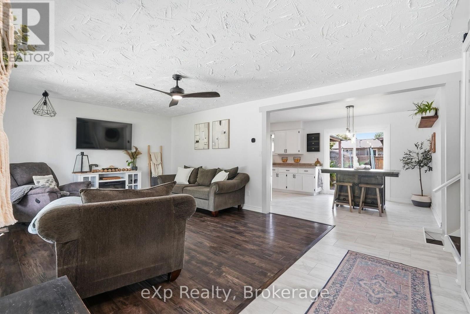 541 Oakview Crescent, Wellington North (Mount Forest), Ontario  N0G 2L2 - Photo 7 - X14123252