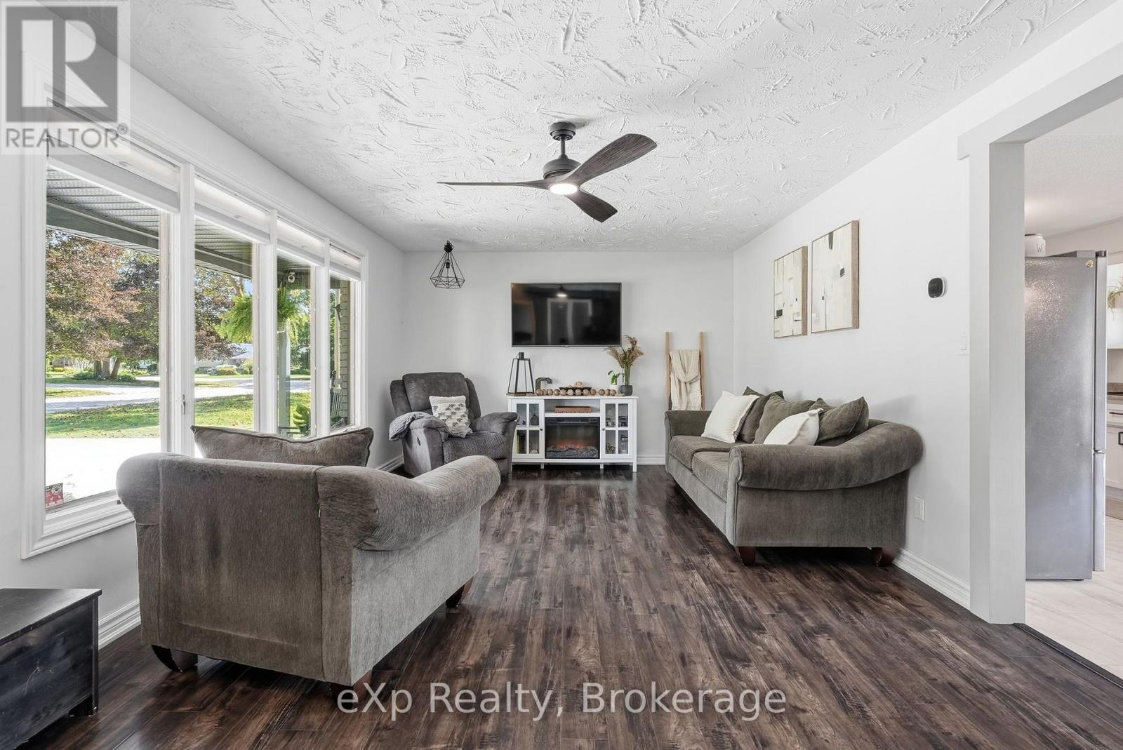 541 Oakview Crescent, Wellington North (Mount Forest), Ontario  N0G 2L2 - Photo 8 - X14123252