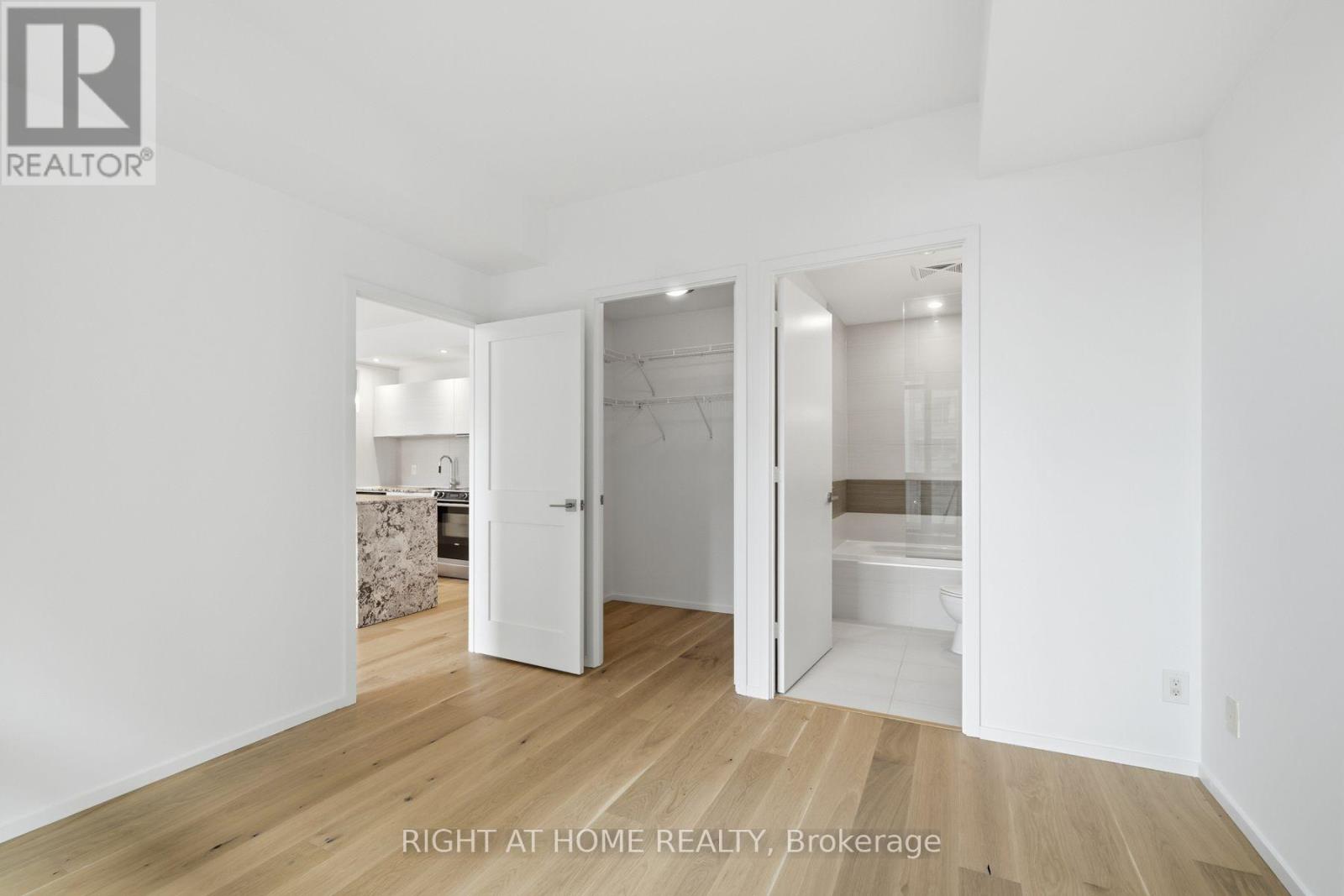 902 - 8 Charlotte Street, Toronto, Ontario  M5V 0K4 - Photo 21 - C14122712