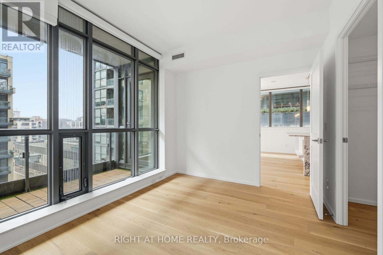 902 - 8 Charlotte Street, Toronto, Ontario  M5V 0K4 - Photo 20 - C14122712