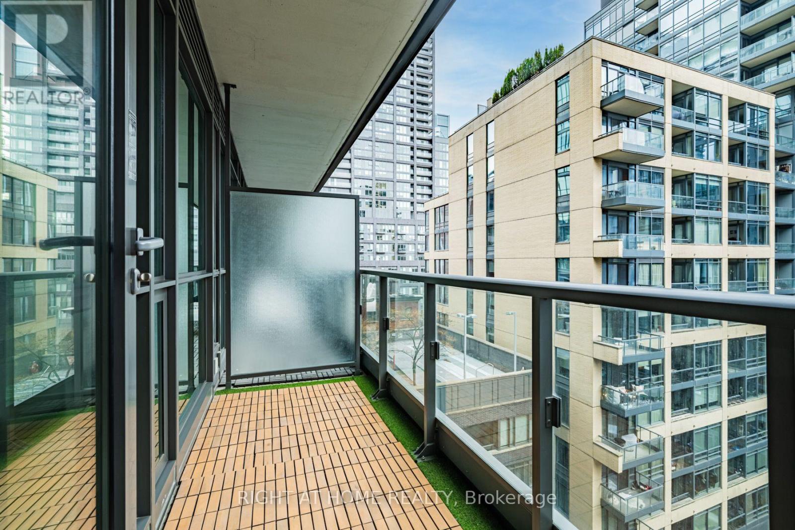 902 - 8 Charlotte Street, Toronto, Ontario  M5V 0K4 - Photo 30 - C14122712