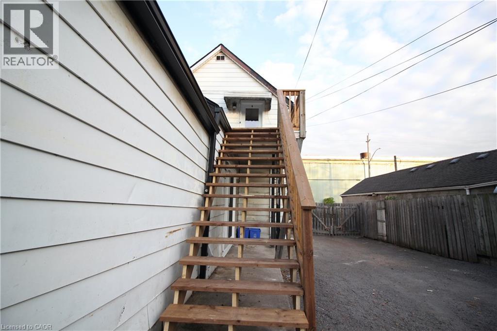 313 N Wentworth Street N Unit# B, Hamilton, Ontario  L8L 5V9 - Photo 9 - 40873889