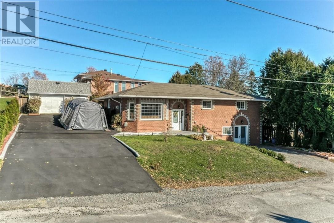 87 Main Street W, Chelmsford, Ontario  P0M 1L0 - Photo 3 - 2131051