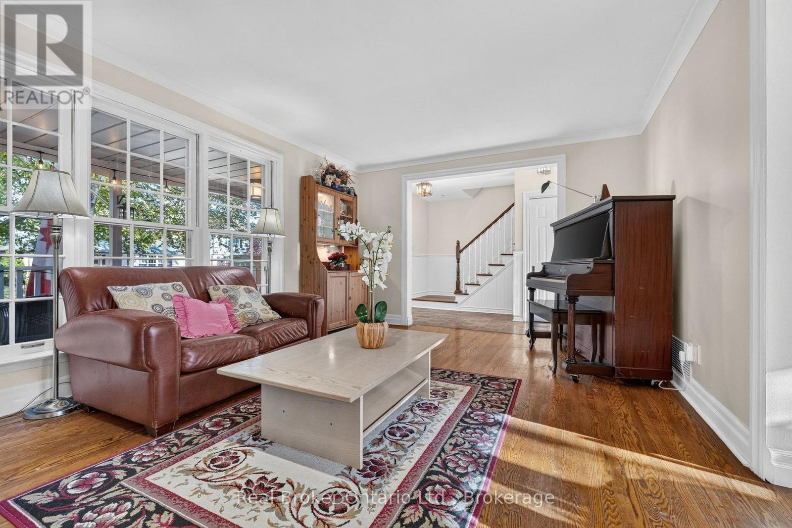 18 Kingsview Boulevard E, Brampton, Ontario  L6Y 1C3 - Photo 12 - W14123380