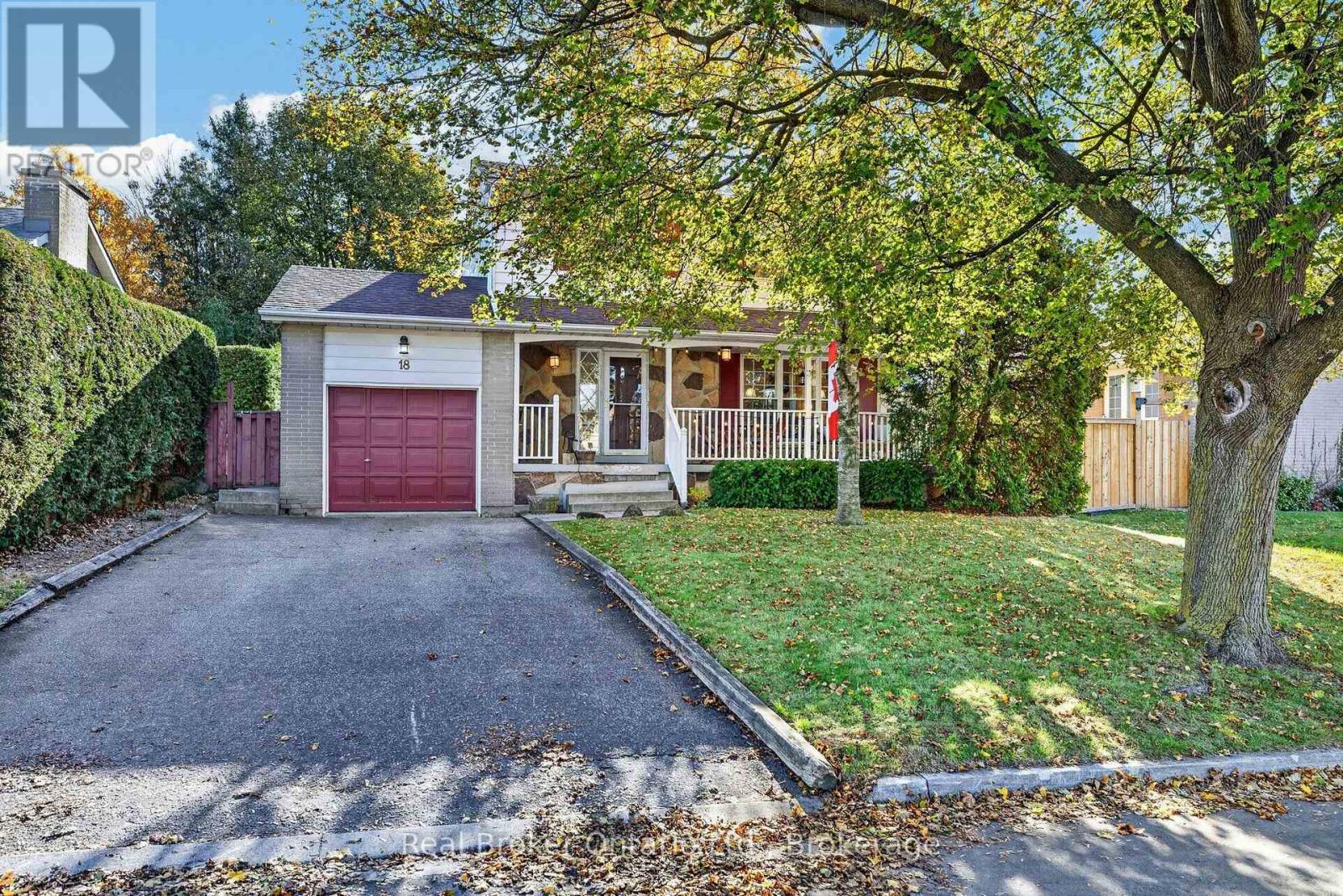 18 Kingsview Boulevard E, Brampton, Ontario  L6Y 1C3 - Photo 3 - W14123380