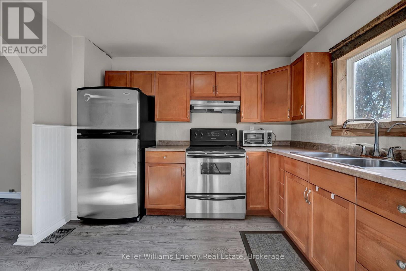 227 Marquette Avenue, Oshawa (Vanier), Ontario  L1J 1W3 - Photo 10 - E14123390