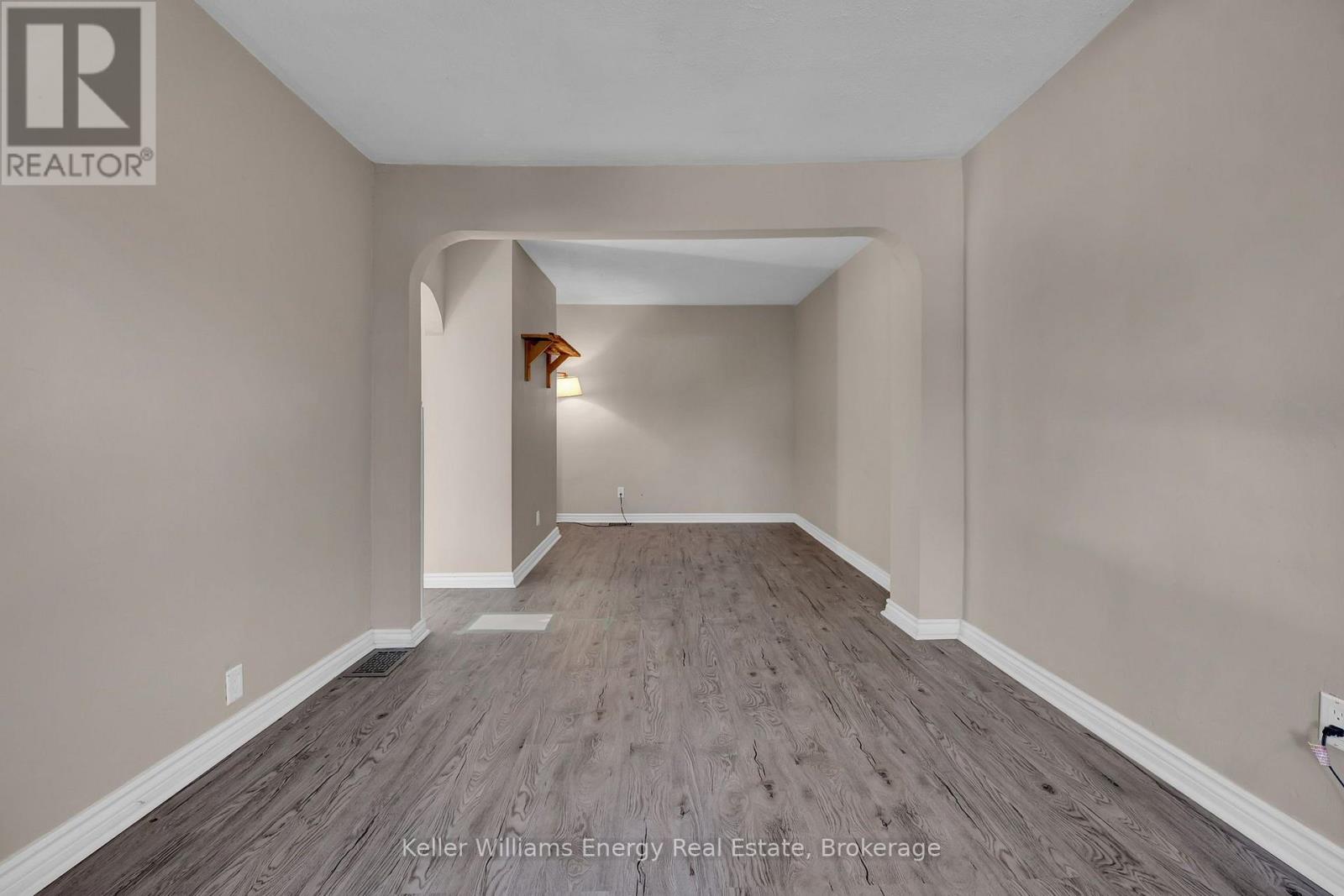 227 Marquette Avenue, Oshawa (Vanier), Ontario  L1J 1W3 - Photo 5 - E14123390