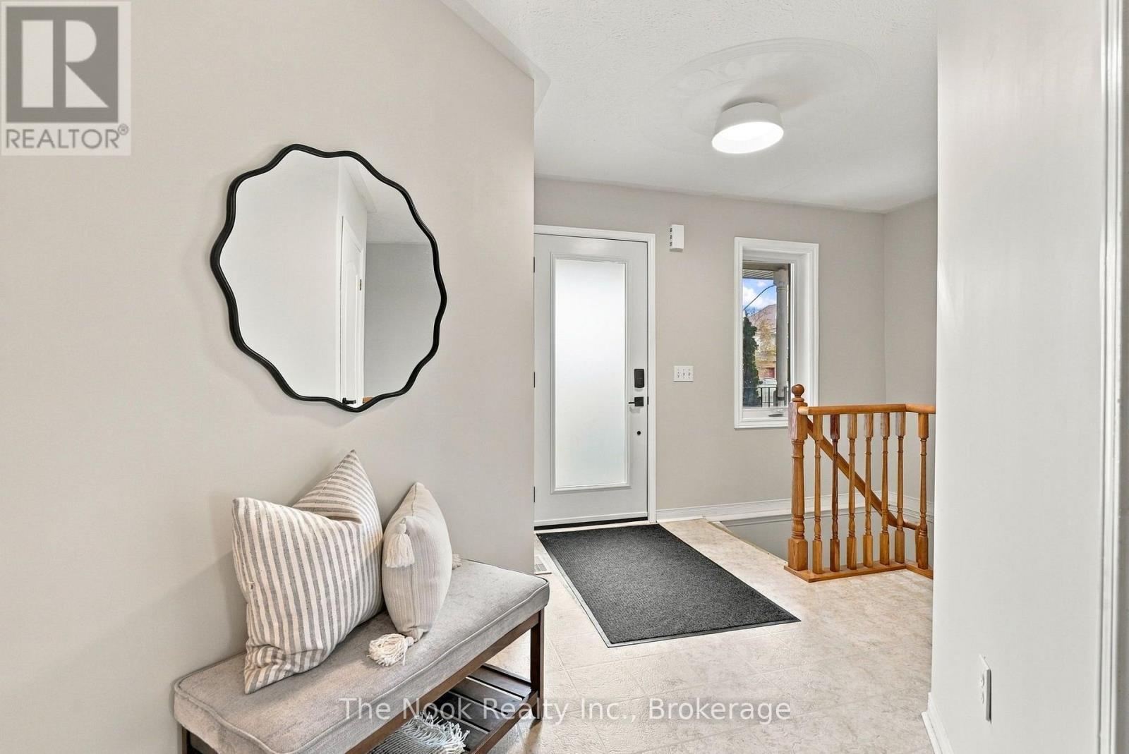8 Vanessa Drive, Orillia, Ontario L3V 7Y8 - Photo 5 - S14123398