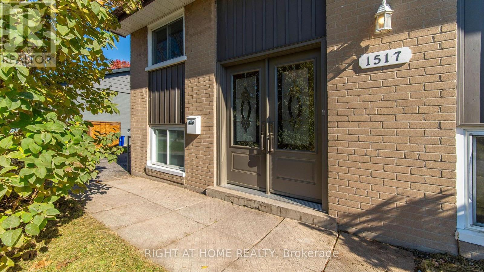 1517 Oxford Street, Oshawa (Lakeview), Ontario  L1J 3X2 - Photo 3 - E14123406
