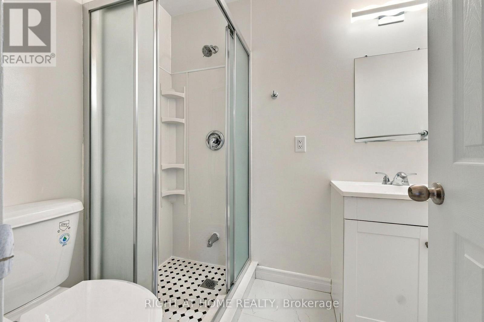 1517 Oxford Street, Oshawa (Lakeview), Ontario  L1J 3X2 - Photo 33 - E14123406