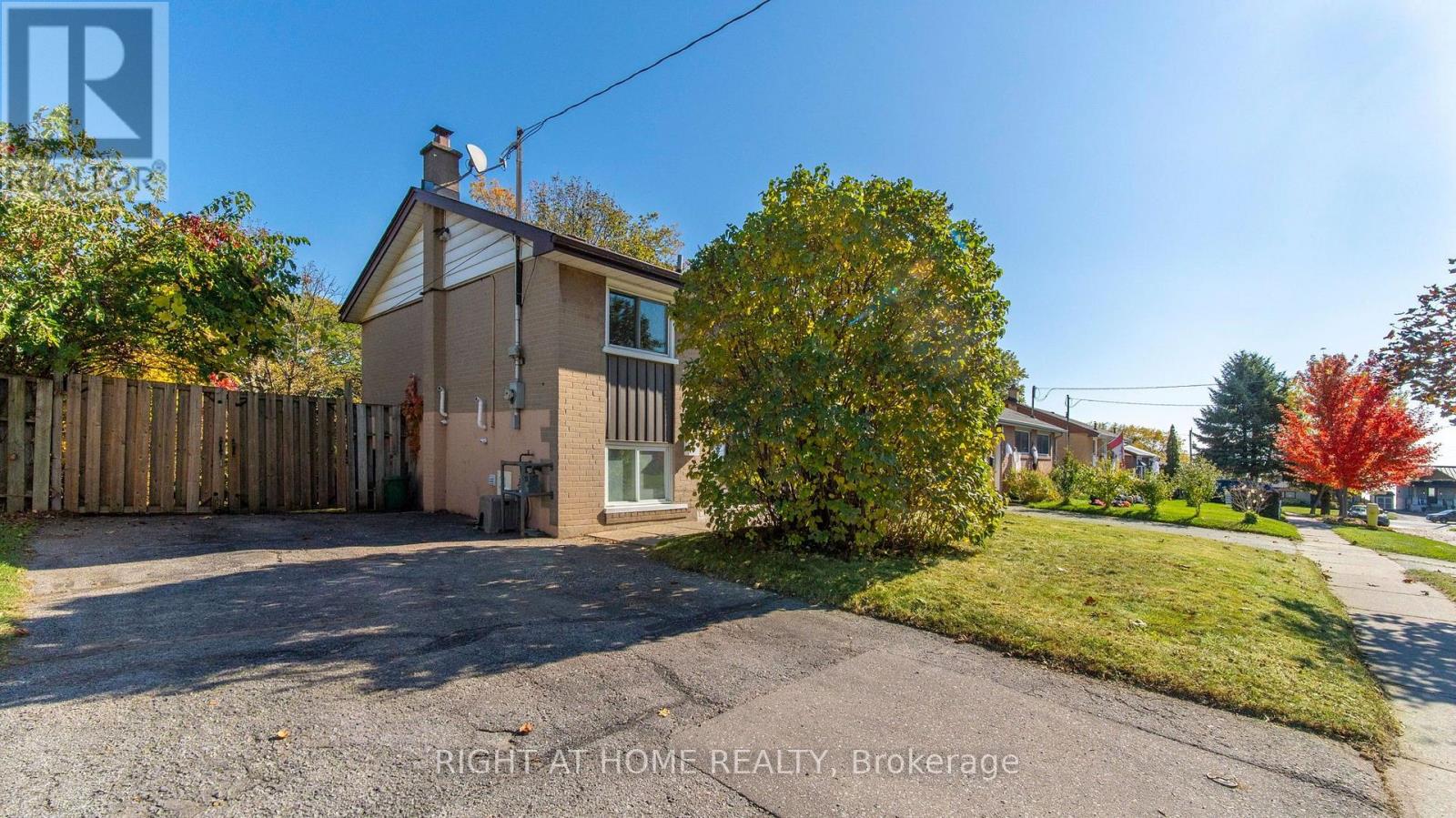 1517 Oxford Street, Oshawa (Lakeview), Ontario  L1J 3X2 - Photo 4 - E14123406