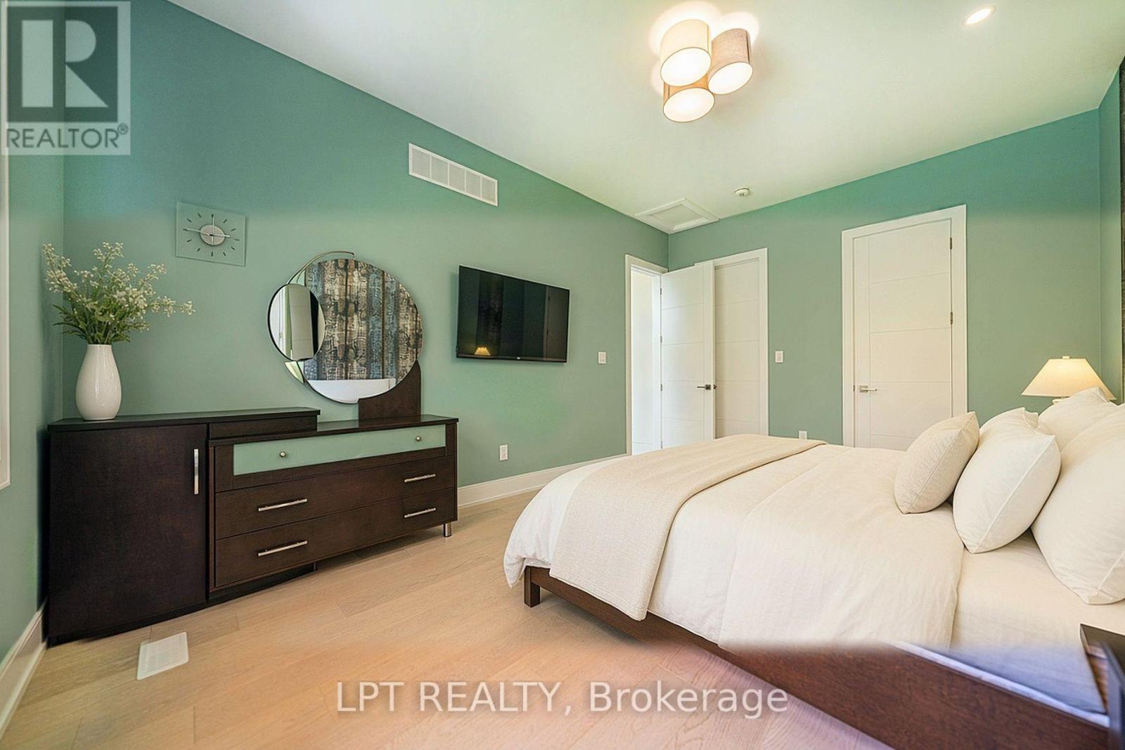 5 Birch Knoll Road, Georgina (Sutton & Jackson's Point), Ontario  L0E 1R0 - Photo 16 - N14123326