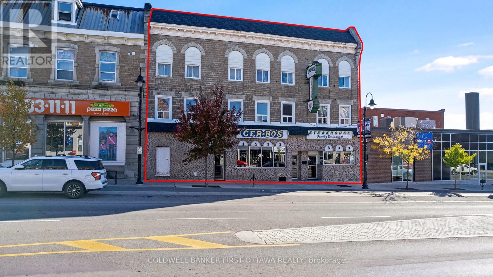 11 BECKWITH STREET S, Smiths Falls, Ontario