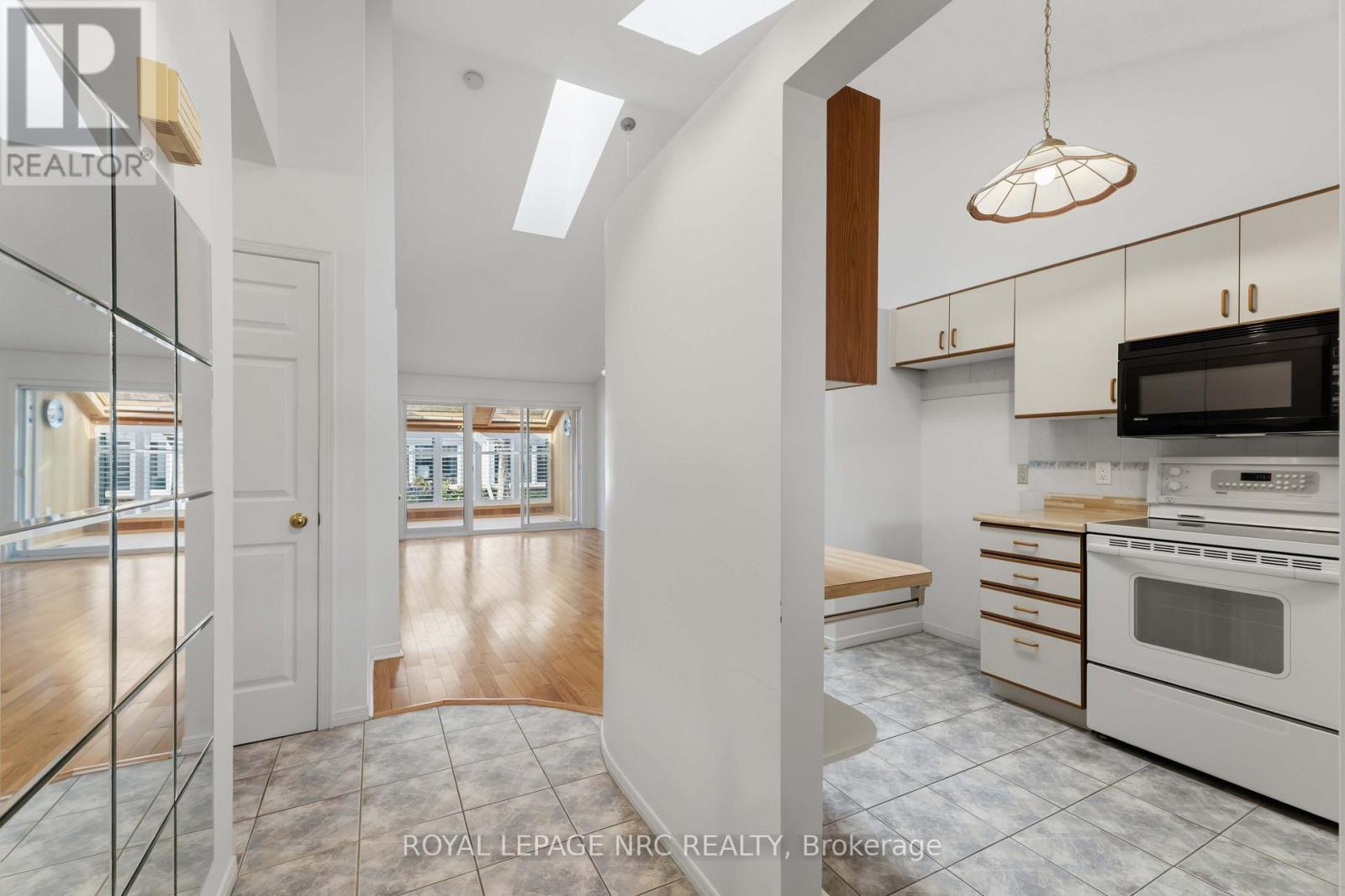 4112 Apple Blossom Lane, Lincoln, Ontario  L0R 2C0 - Photo 6 - X14123342