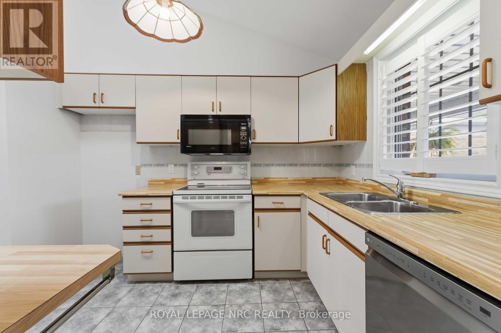 4112 Apple Blossom Lane, Lincoln, Ontario  L0R 2C0 - Photo 7 - X14123342