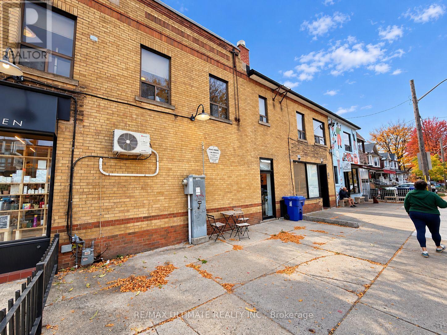 Main Floor - 1715 St Clair Avenue W, Toronto, Ontario  M6N 1J2 - Photo 10 - W14123312