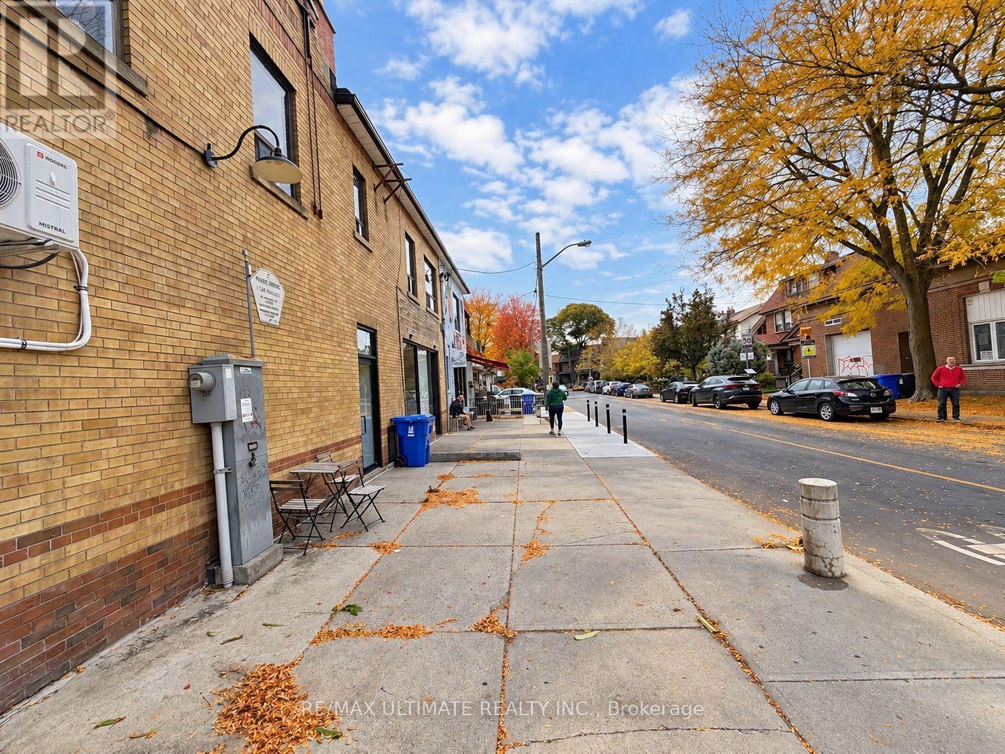 Main Floor - 1715 St Clair Avenue W, Toronto, Ontario  M6N 1J2 - Photo 12 - W14123312