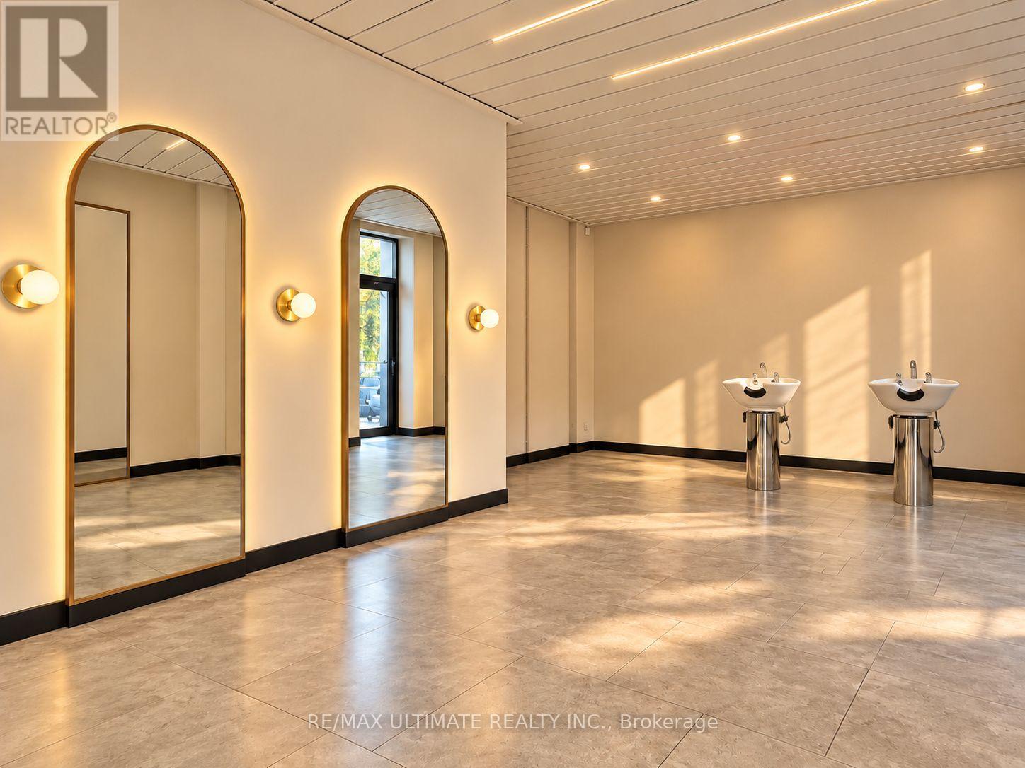 Main Floor - 1715 St Clair Avenue W, Toronto, Ontario  M6N 1J2 - Photo 3 - W14123312