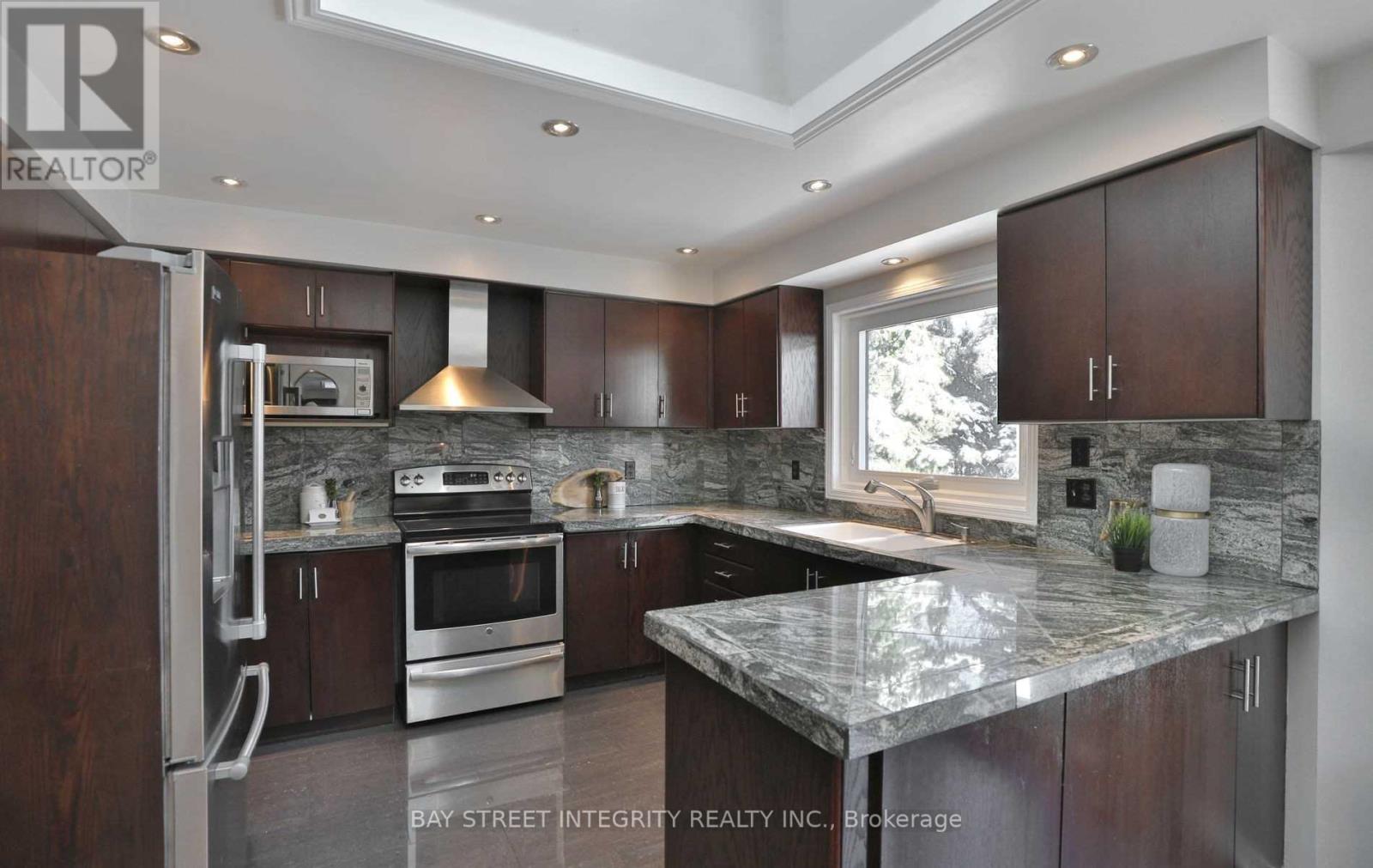 1179 Gable Drive, Oakville (Cv Clearview), Ontario  L6J 7N8 - Photo 7 - W14123368