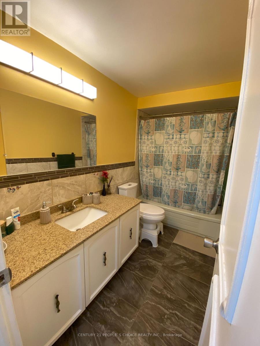 Unit1 - 128 Greenwich Square, Toronto, Ontario  M1J 3L3 - Photo 2 - E14123196