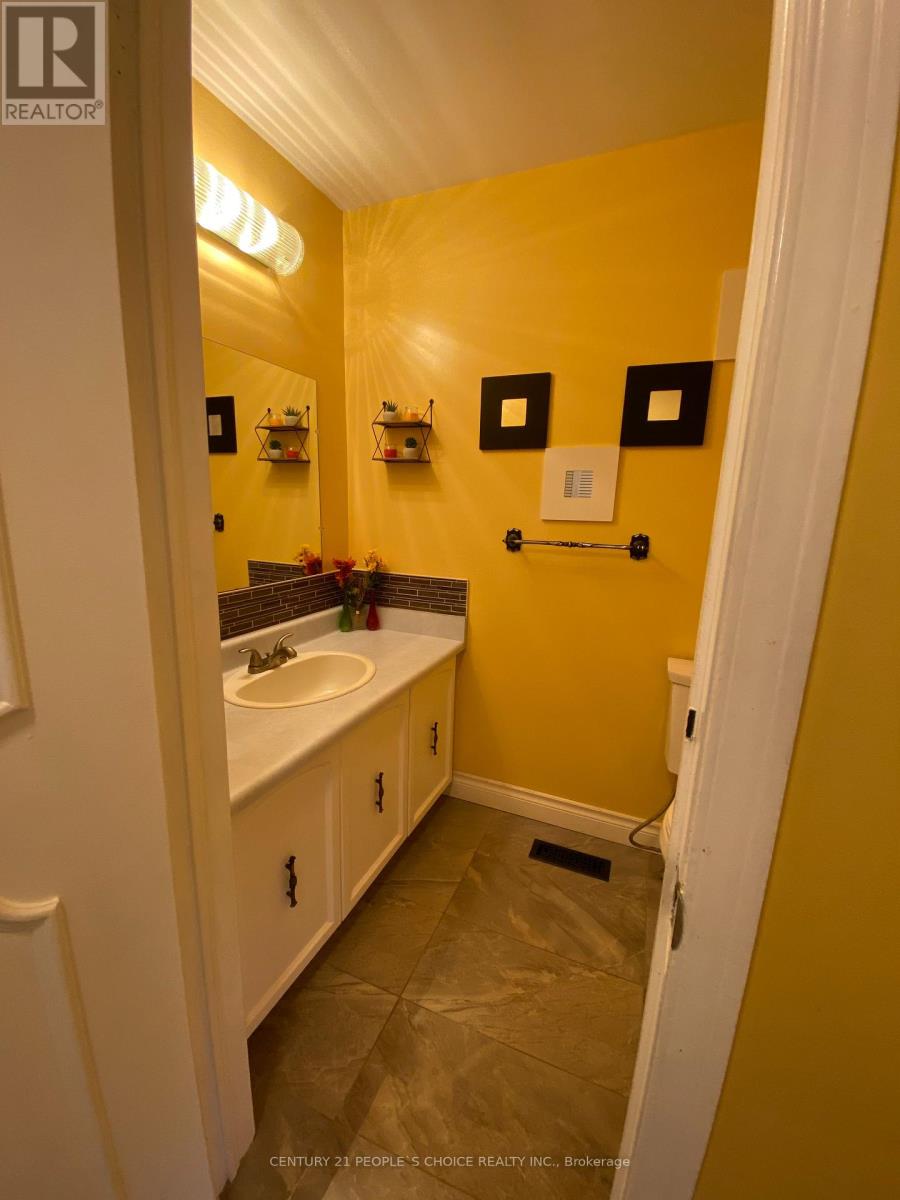 Unit1 - 128 Greenwich Square, Toronto, Ontario  M1J 3L3 - Photo 5 - E14123196