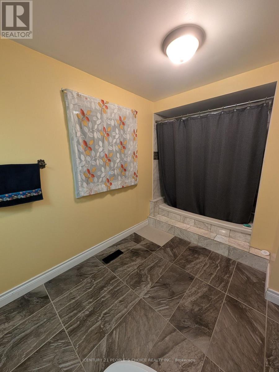 Unit1 - 128 Greenwich Square, Toronto, Ontario  M1J 3L3 - Photo 36 - E14123196