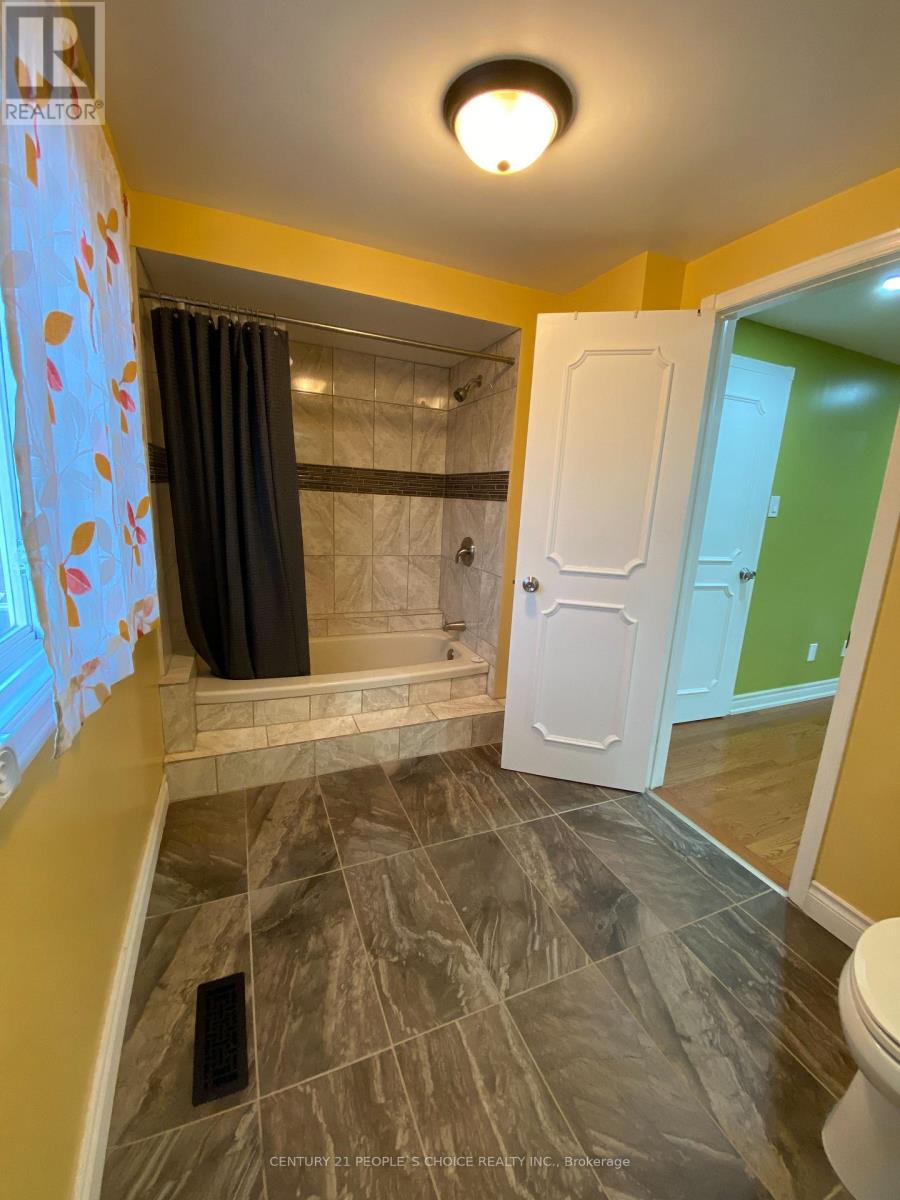 Unit1 - 128 Greenwich Square, Toronto, Ontario  M1J 3L3 - Photo 19 - E14123196