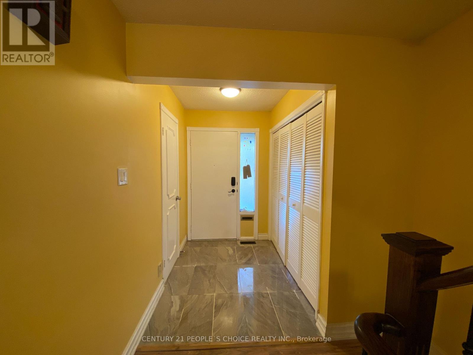 Unit1 - 128 Greenwich Square, Toronto, Ontario  M1J 3L3 - Photo 3 - E14123196