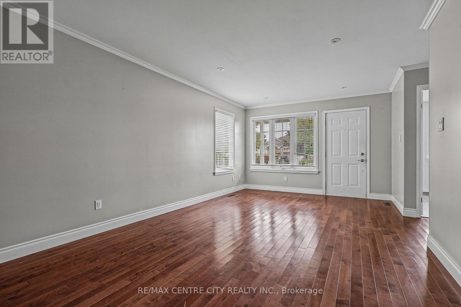 37 Juno Drive, St. Thomas, Ontario  N5R 6E9 - Photo 5 - X14088404