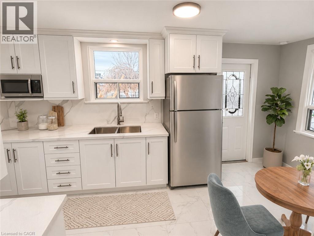 46 Delena Avenue S Unit# 1, Hamilton, Ontario  L8H 1B6 - Photo 2 - 40874485