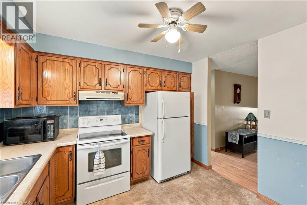Detached for sale at 249 Rittenhouse Road, Country Hills West, Kitchener, Ontario, photo 13