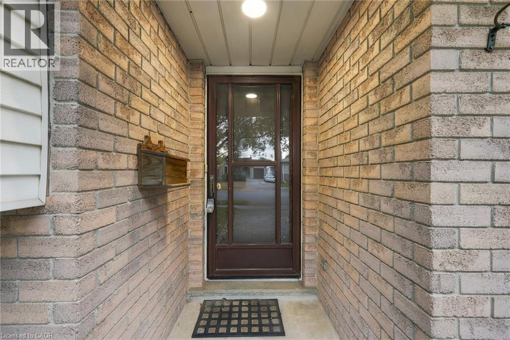 Detached for sale at 249 Rittenhouse Road, Country Hills West, Kitchener, Ontario, photo 5