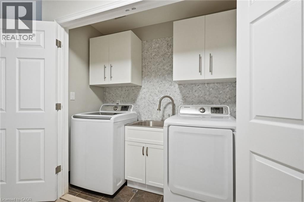 8 Goldenview Court, Waterdown, Ontario  L8B 0L2 - Photo 31 - 40874329