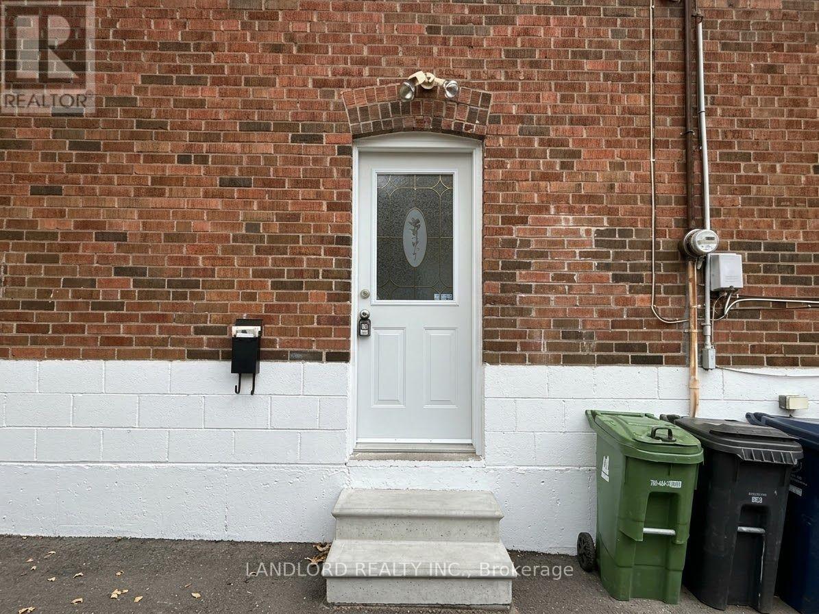 Bsmt - 114 Bellefair Avenue, Toronto, Ontario  M4L 3T8 - Photo 18 - E13869192