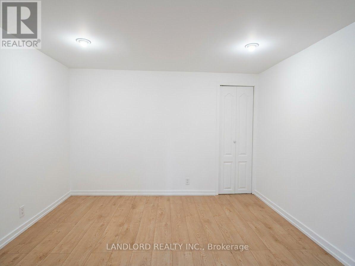 Bsmt - 114 Bellefair Avenue, Toronto, Ontario  M4L 3T8 - Photo 12 - E13869192
