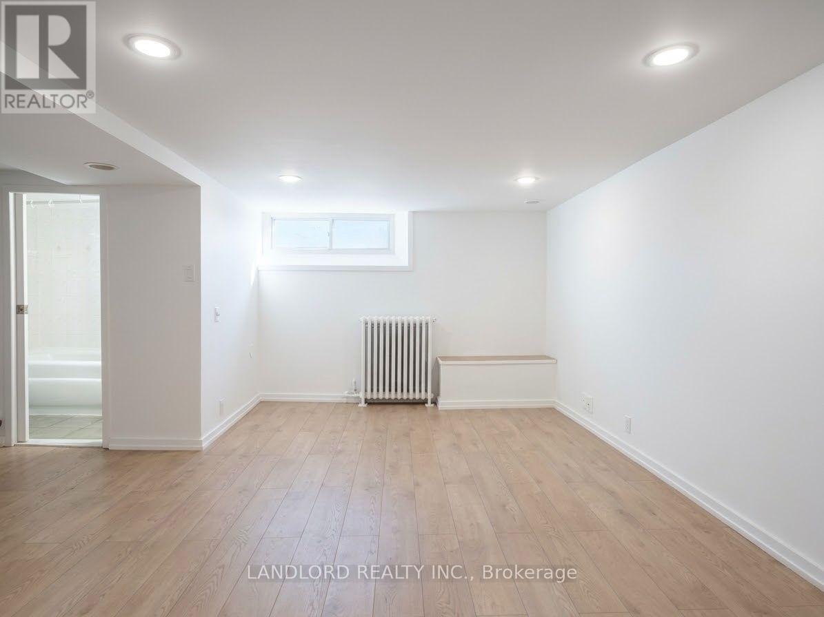 Bsmt - 114 Bellefair Avenue, Toronto, Ontario  M4L 3T8 - Photo 2 - E13869192