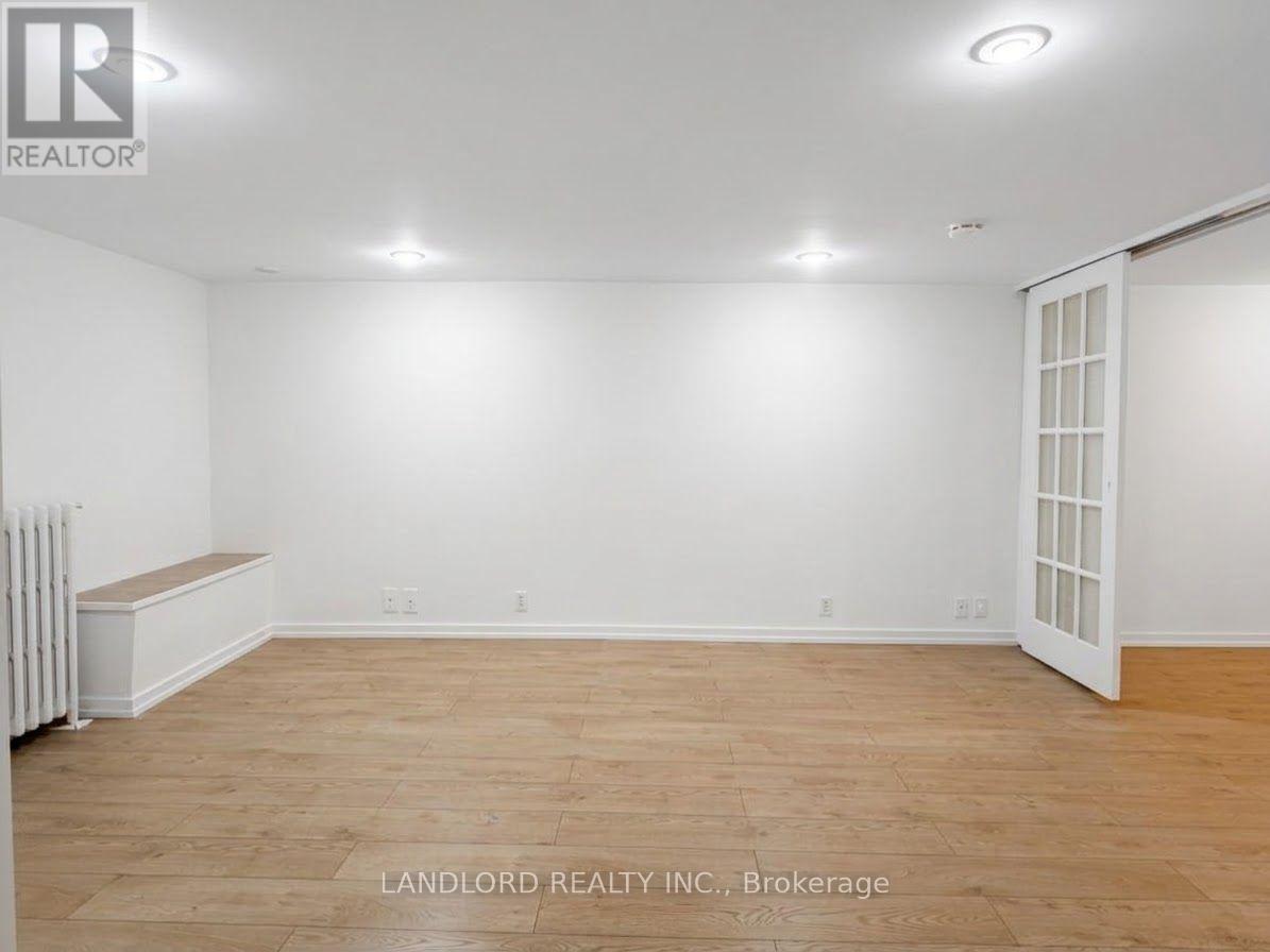 Bsmt - 114 Bellefair Avenue, Toronto, Ontario  M4L 3T8 - Photo 13 - E13869192