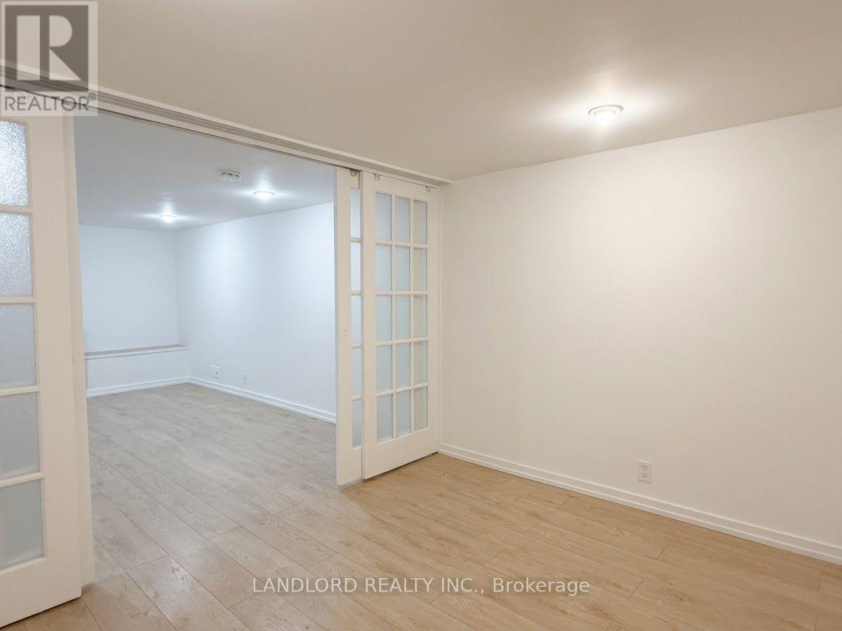 Bsmt - 114 Bellefair Avenue, Toronto, Ontario  M4L 3T8 - Photo 9 - E13869192