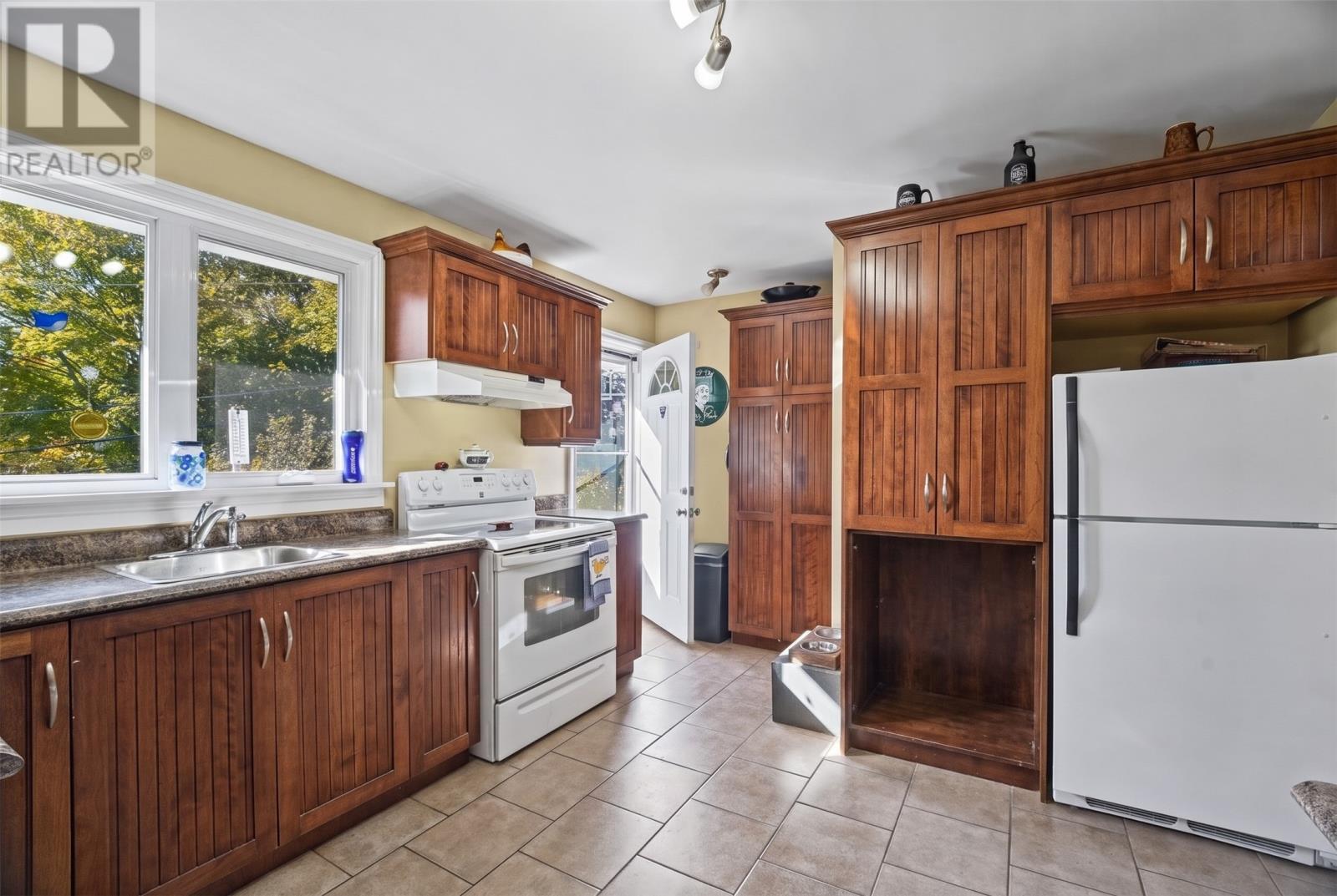 84 Cowan Avenue, St. John's — photo 5