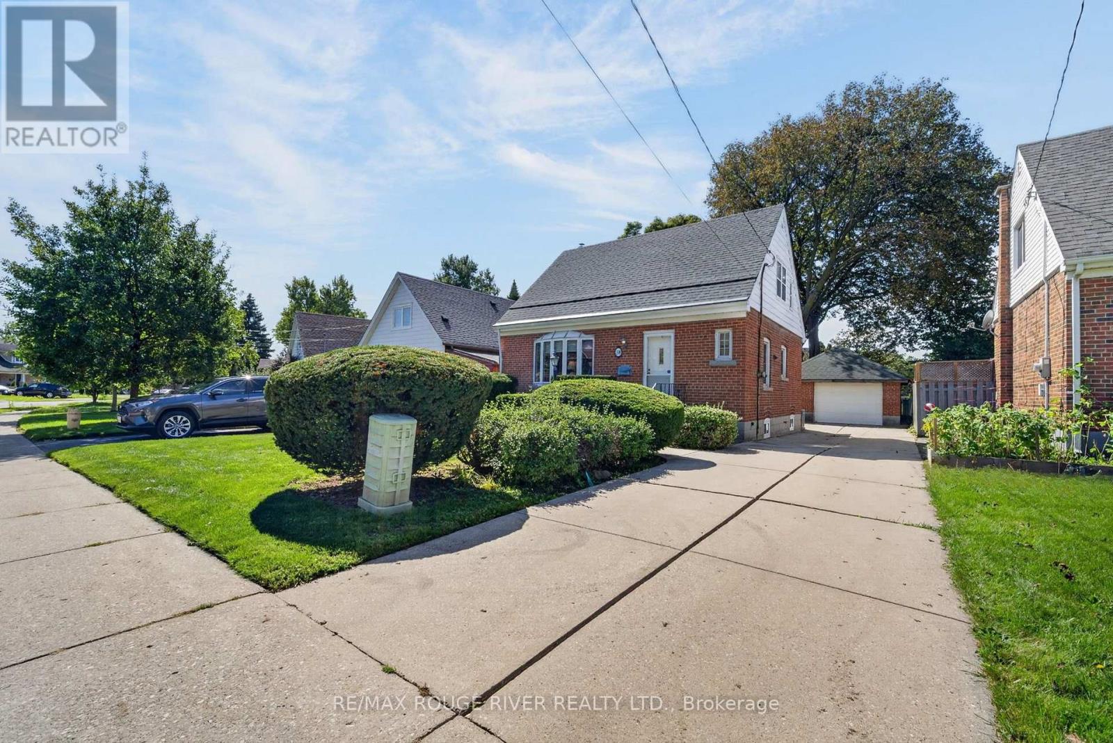 38 Singleton Rd Road, Toronto, Ontario  M1R 1H9 - Photo 2 - E14093164