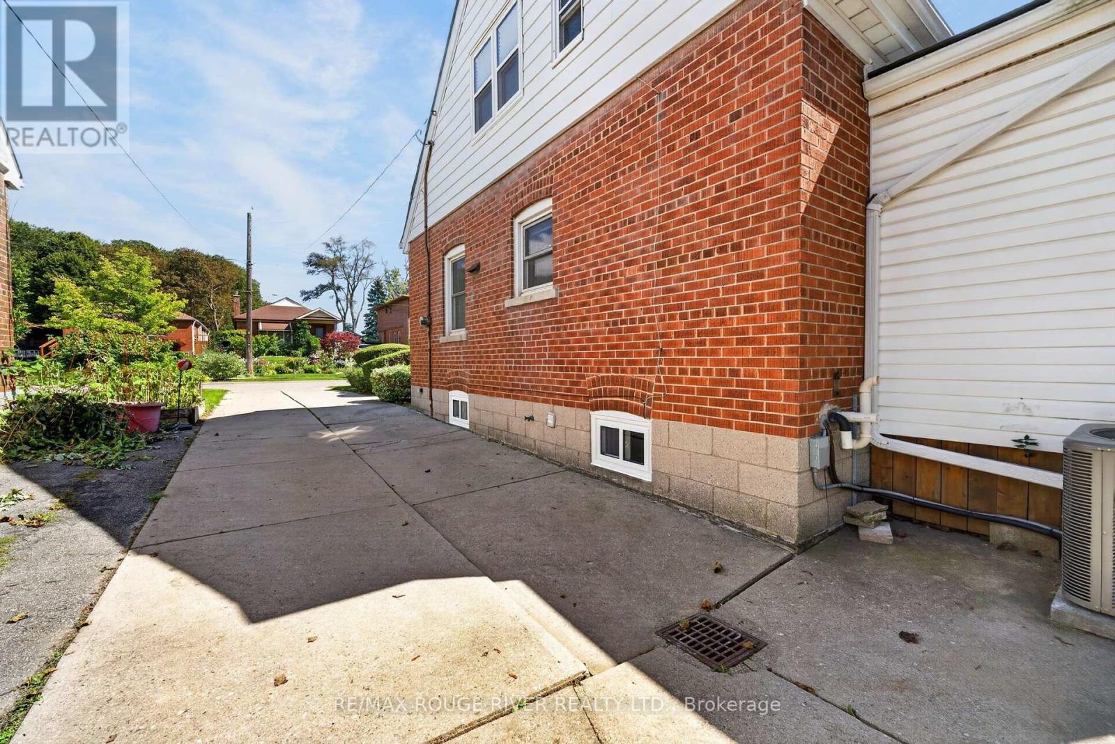 38 Singleton Rd Road, Toronto, Ontario  M1R 1H9 - Photo 36 - E14093164