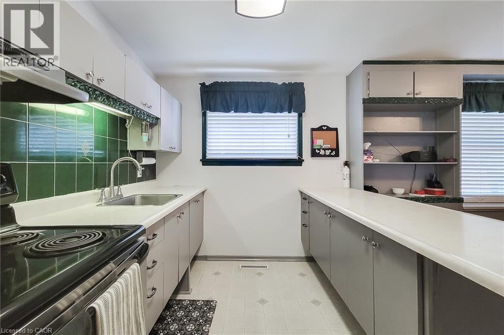 286 Mohawk Road W, Hamilton, Ontario  L9C 1W3 - Photo 11 - 40872405