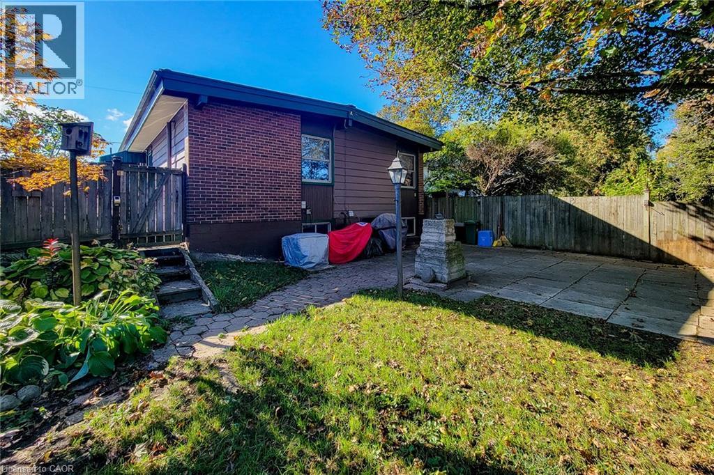 286 Mohawk Road W, Hamilton, Ontario  L9C 1W3 - Photo 28 - 40872405