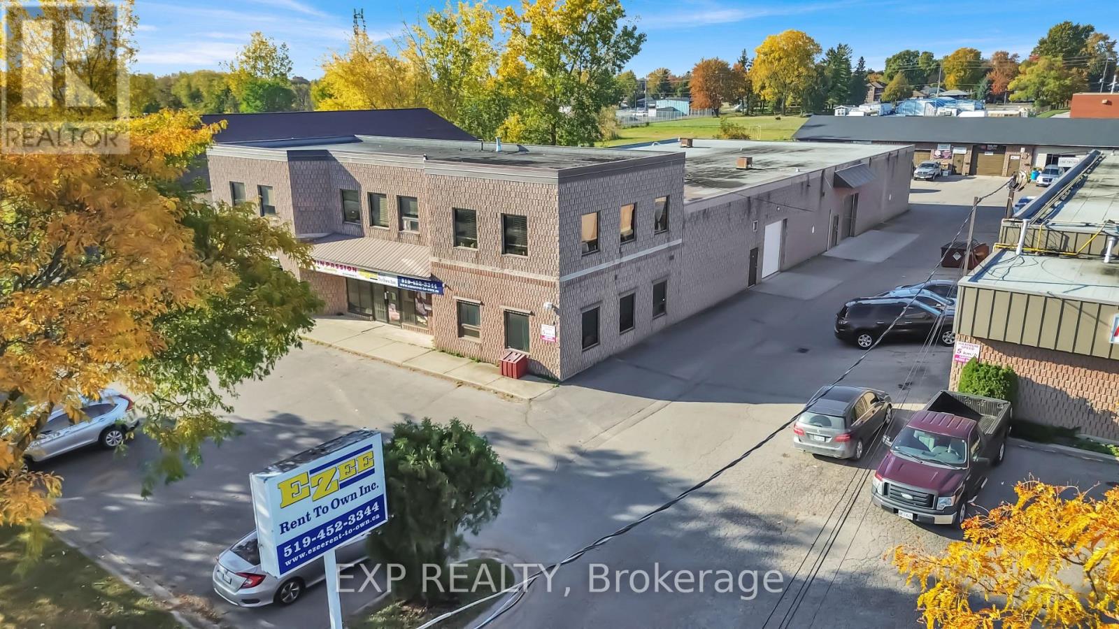 74 Charterhouse Crescent, London East, Ontario  N5W 5V5 - Photo 1 - X14123492