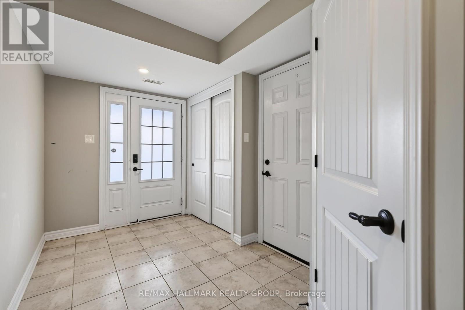 238 Halyard Way, Ottawa, Ontario  K2T 0L3 - Photo 4 - X14123418