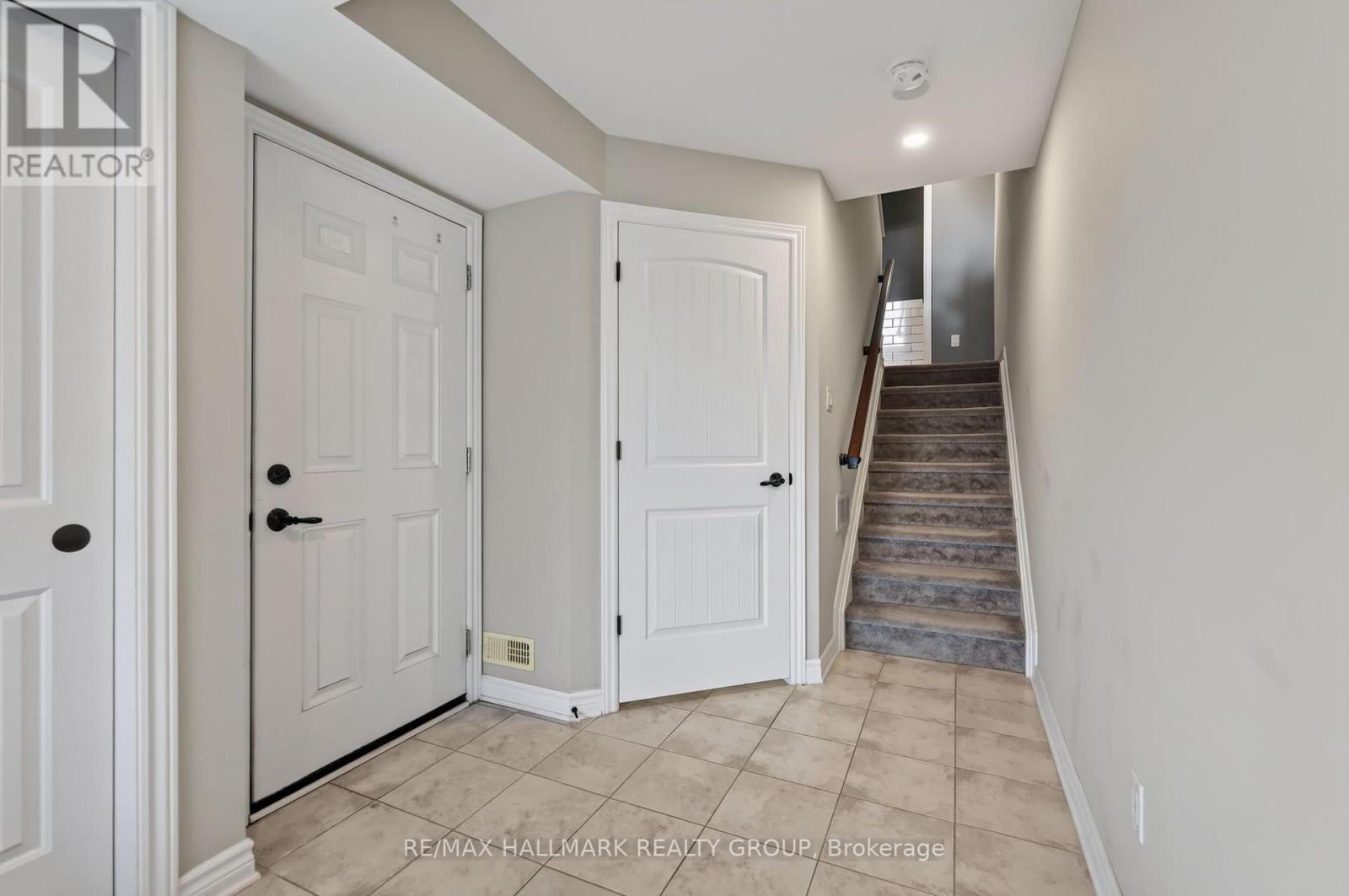 238 Halyard Way, Ottawa, Ontario  K2T 0L3 - Photo 5 - X14123418