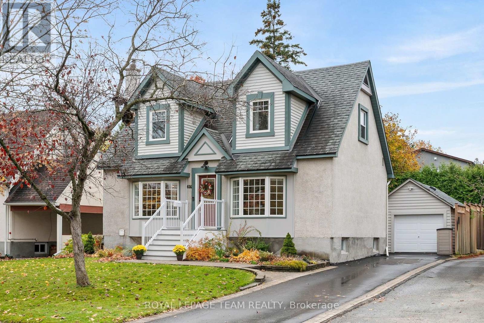 614 Golden Avenue, Ottawa, Ontario K2A 2G1 - Photo 2 - X14123524